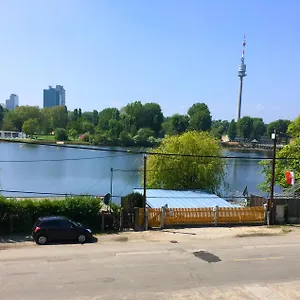 Apartment Ajo - Alte Donau View Balcony - Self-check-in, Vienna